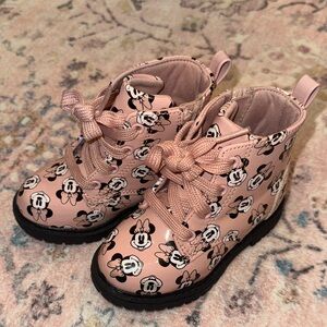 minnie mouse boots